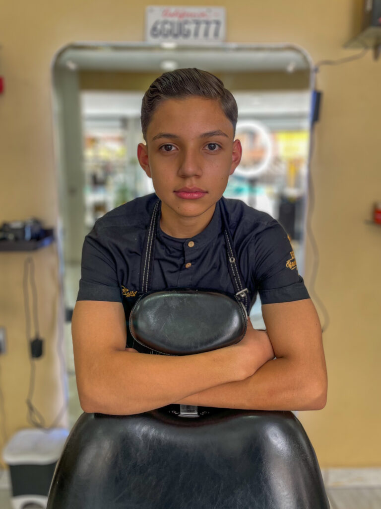 Barbería en Jamay Jalisco, Cortes de pelo en Jamay, Barbero en Jamay, Estilista en Jamay, Corte de cabello Jamay, Barbershop Jamay, Arreglo de barba en Jamay, Servicios de afeitado en Jamay, Barberos Expertos en Jamay